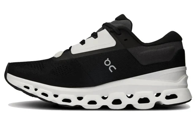 On Running Cloudstratus 3 'Black White' (WMNS)