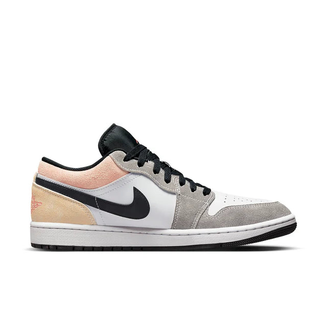 Air Jordan 1 Low SE Flight Club