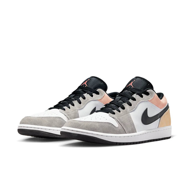 Air Jordan 1 Low SE Flight Club