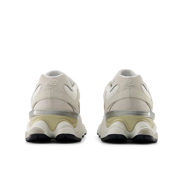 New Balance 9060 Moonbeam Sea Salt