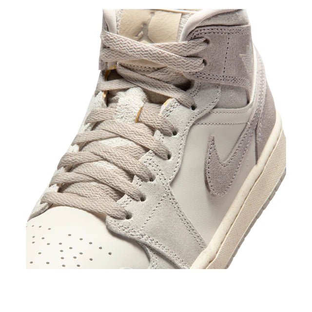 Air Jordan 1 Mid SE Grey