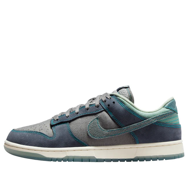Nike Dunk Low Retro SE Point